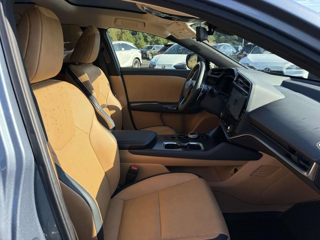 Used 2024 Lexus RZ 450e Premium w/ Technology Package AWD/4WD image 15