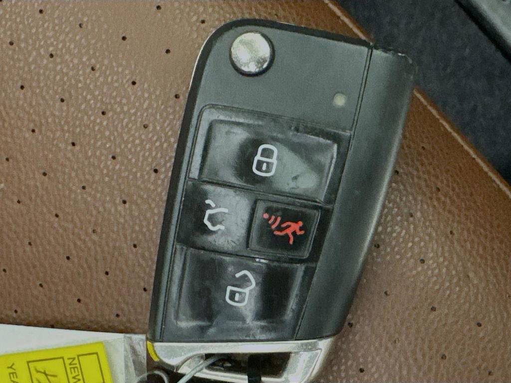 Used 2017 Volkswagen Golf Alltrack SEL image 37