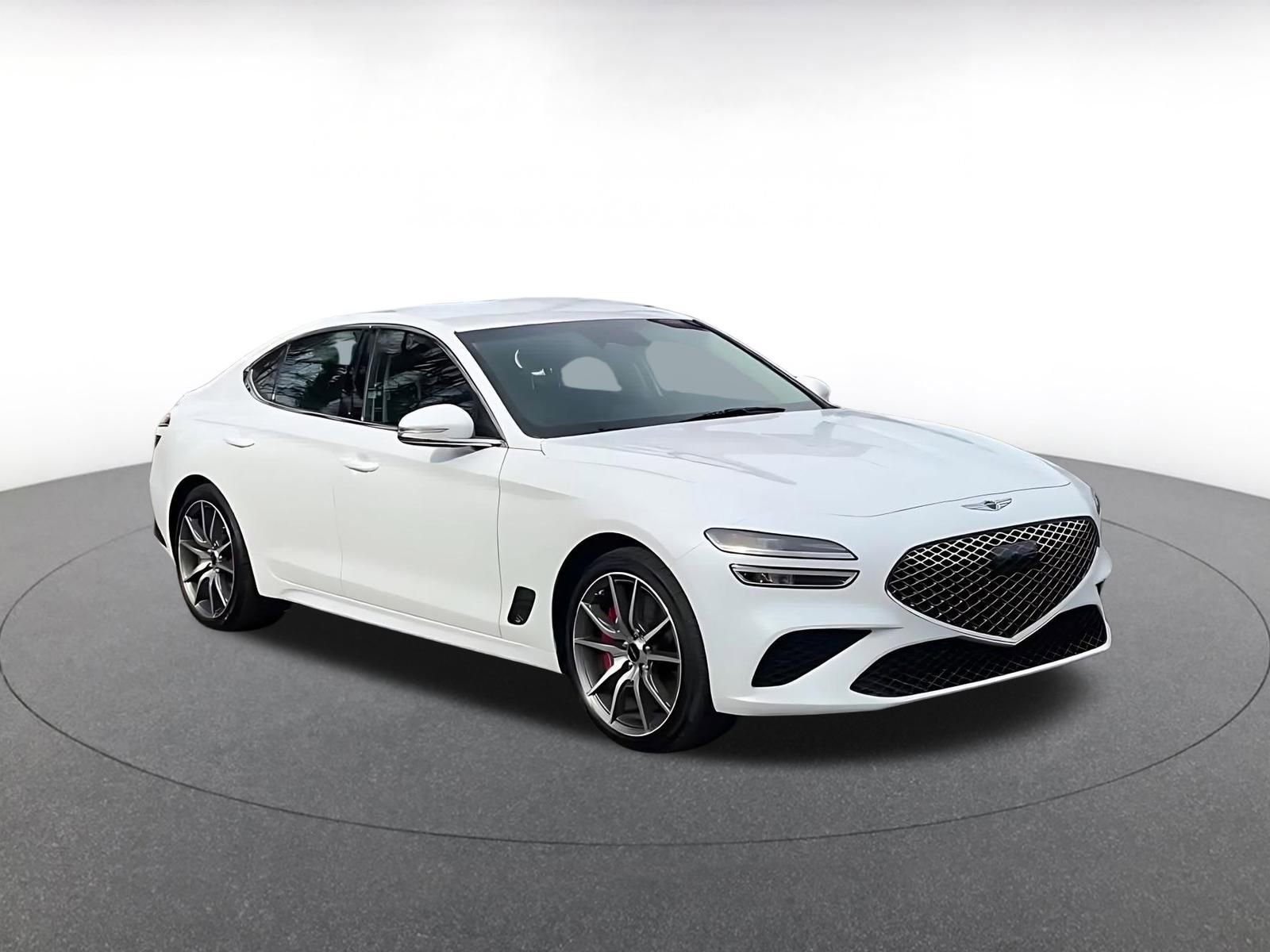 Used 2025 Genesis G70 2.5T image 2