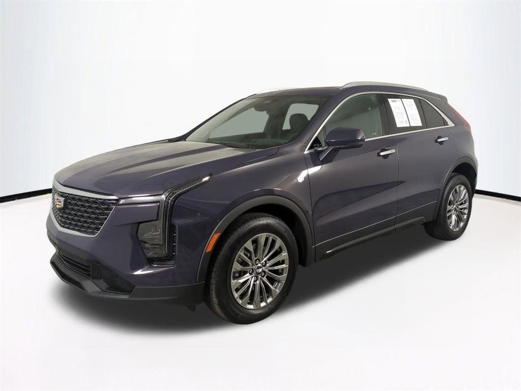 Used 2024 Cadillac XT4 Premium Luxury w/ Technology Package image 9