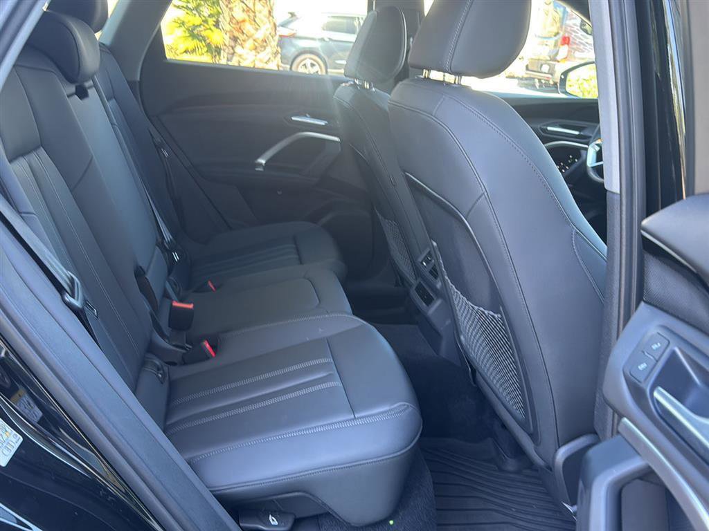 Used 2025 Audi Q5 Premium w/ Convenience Package image 14