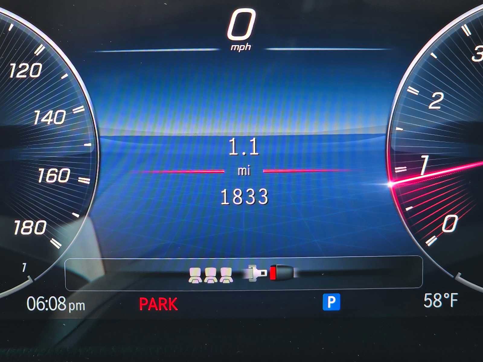 Used 2025 Mercedes-Benz GLB 35 AMG 4MATIC image 27