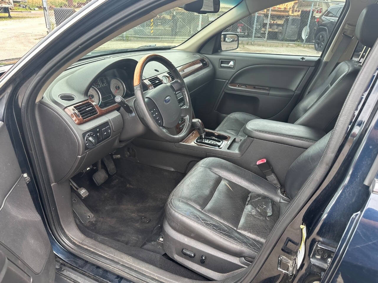 Used 2008 Ford Taurus Limited FWD image 14