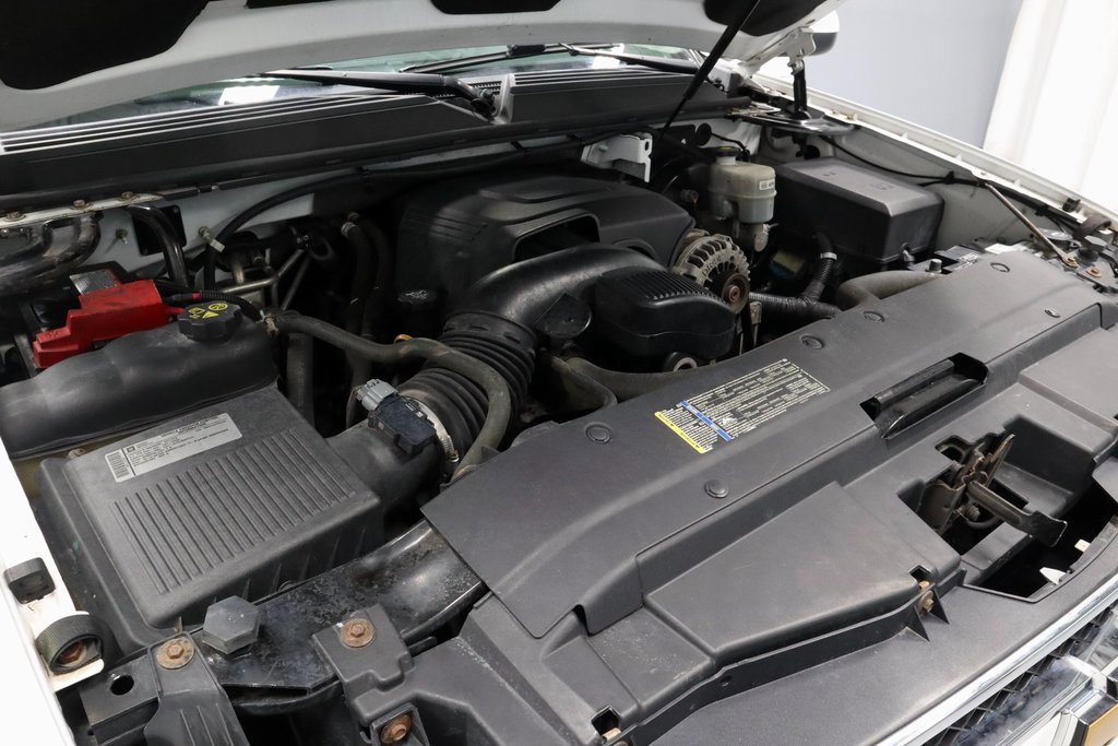 Used 2011 Chevrolet Suburban LT image 14