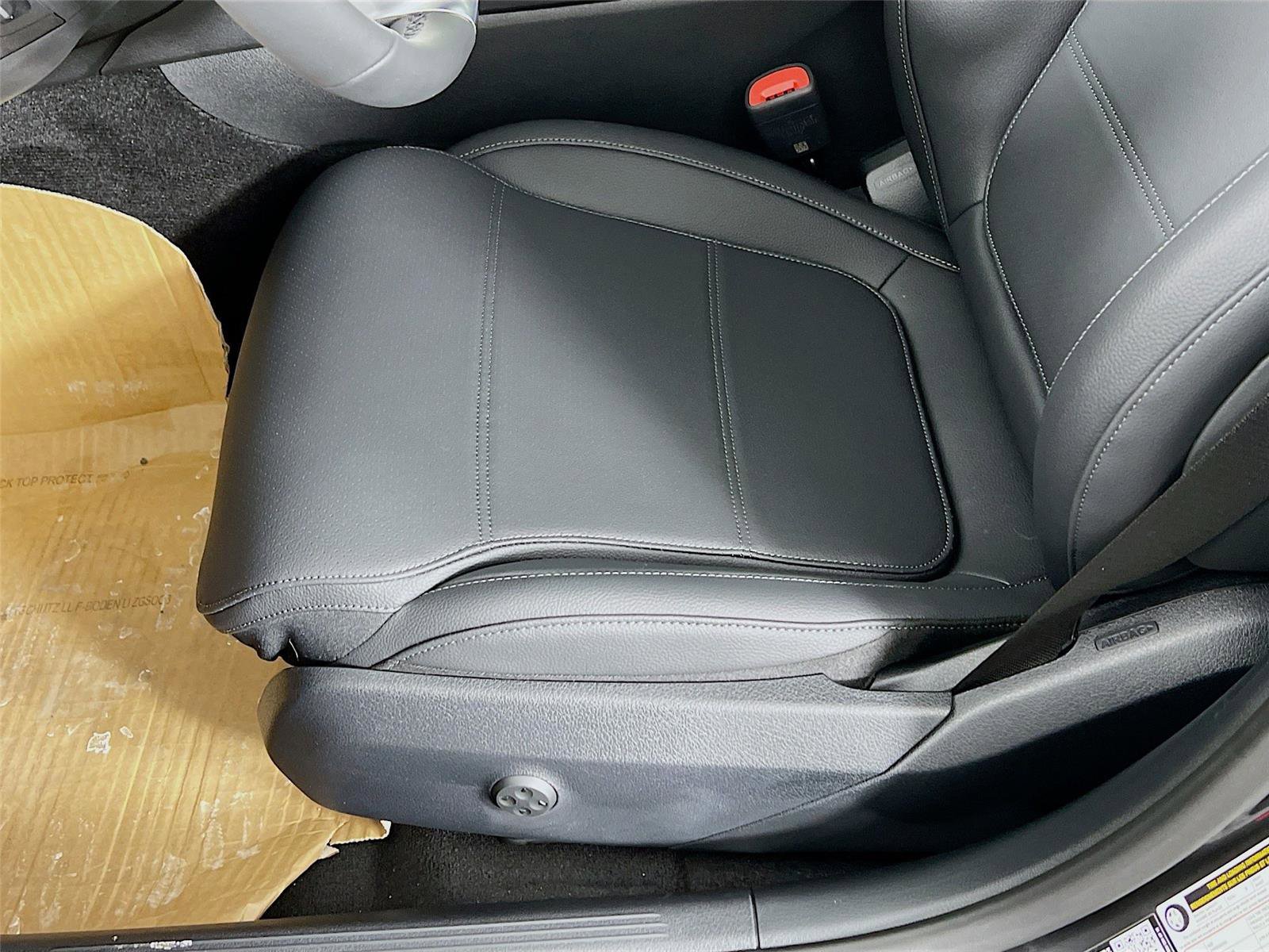 New 2026 Mercedes-Benz C 300 4MATIC Sedan image 18