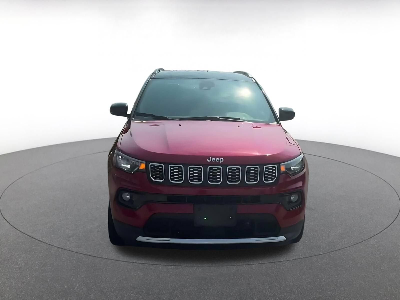 Used 2025 Jeep Compass Limited AWD/4WD image 4