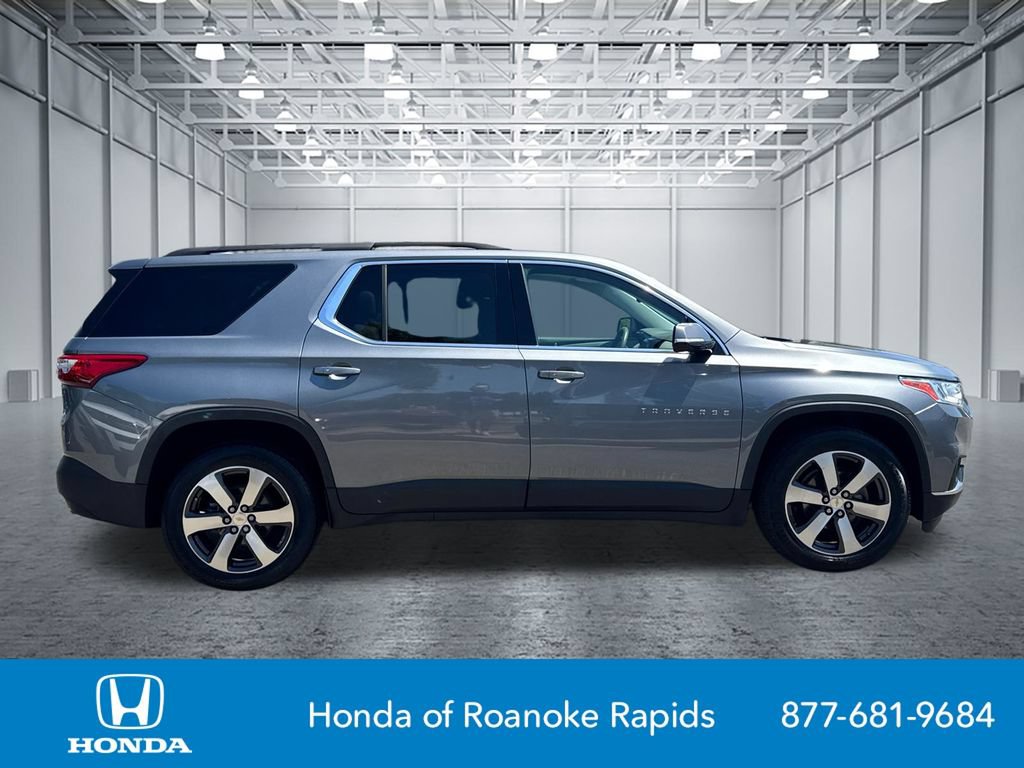 Used 2019 Chevrolet Traverse LT w/ LT Premium Package AWD/4WD image 8