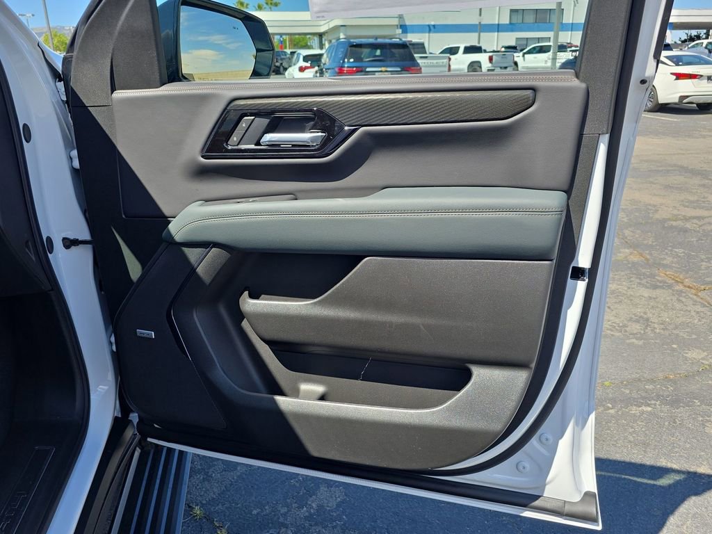 New 2026 GMC Yukon XL AT4 w/ AT4 Premium Plus Package image 43