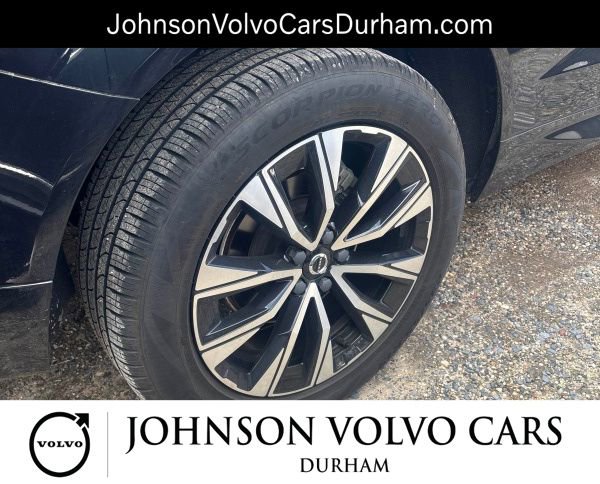 Used 2023 Volvo XC60 B5 Core w/ Climate Package image 5