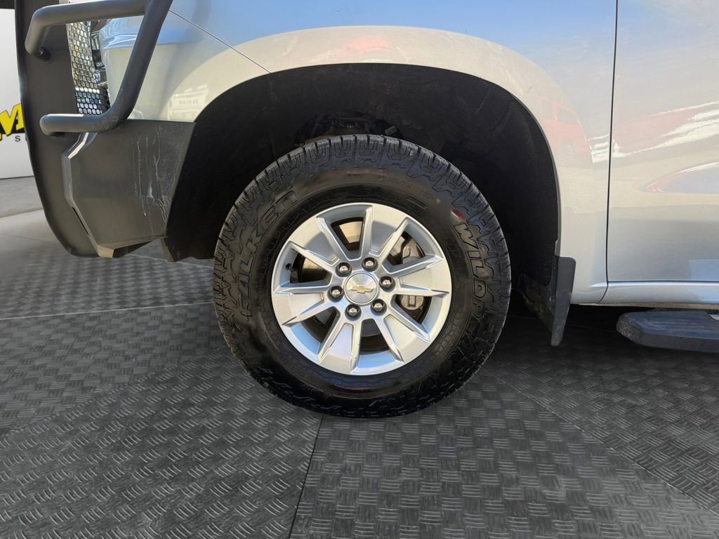 Used 2021 Chevrolet Silverado 1500 LT w/ Convenience Package II image 14