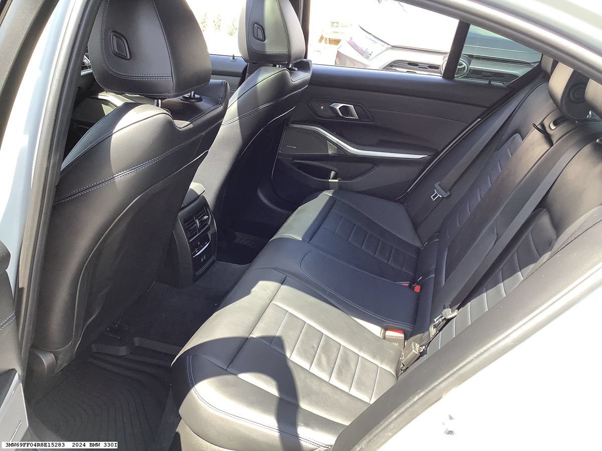Used 2024 BMW 330i Sedan w/ M Sport Package RWD image 14