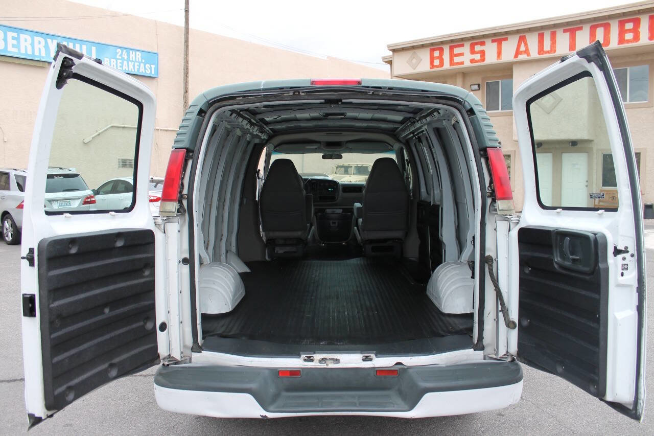 Used 1998 GMC Savana 2500 RWD image 18