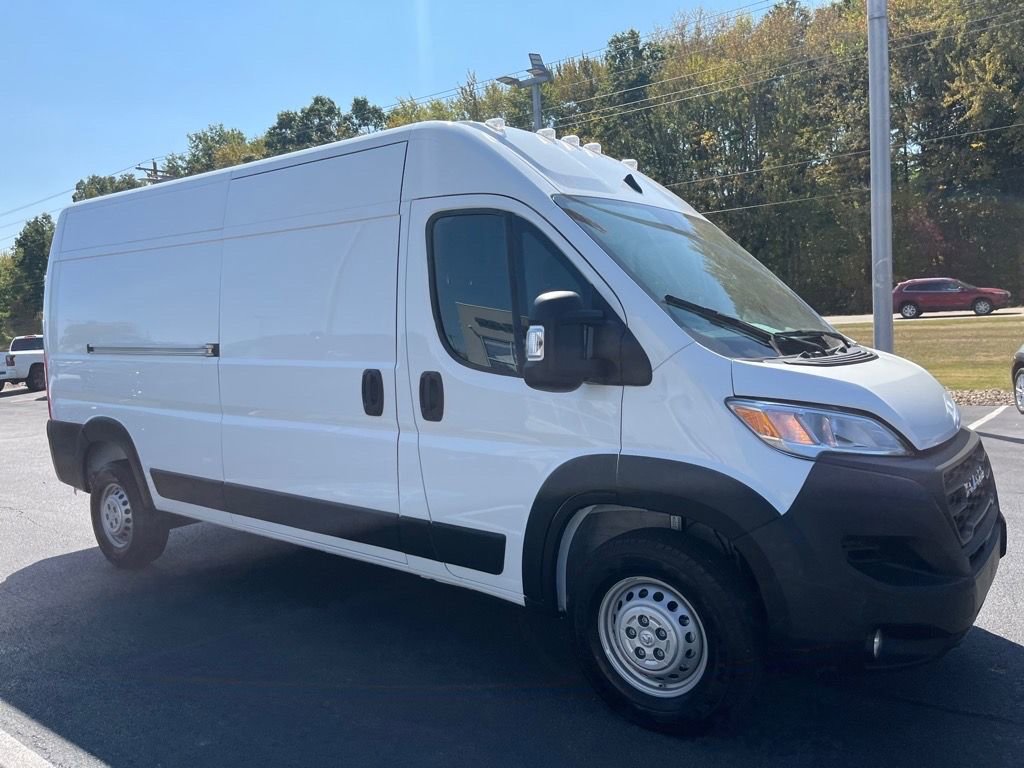 Used 2025 RAM ProMaster 2500 w/ Convenience Group image 6