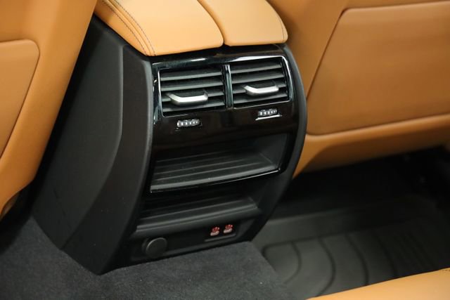 Used 2023 BMW 540i w/ Convenience Package image 38