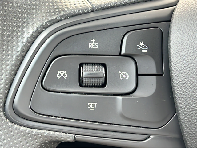 Used 2025 Buick Envista Preferred w/ Convenience II Package FWD image 22