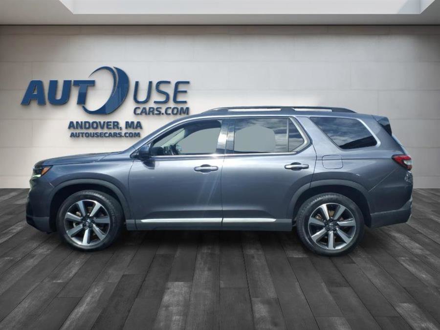 Used 2023 Honda Pilot Touring image 11