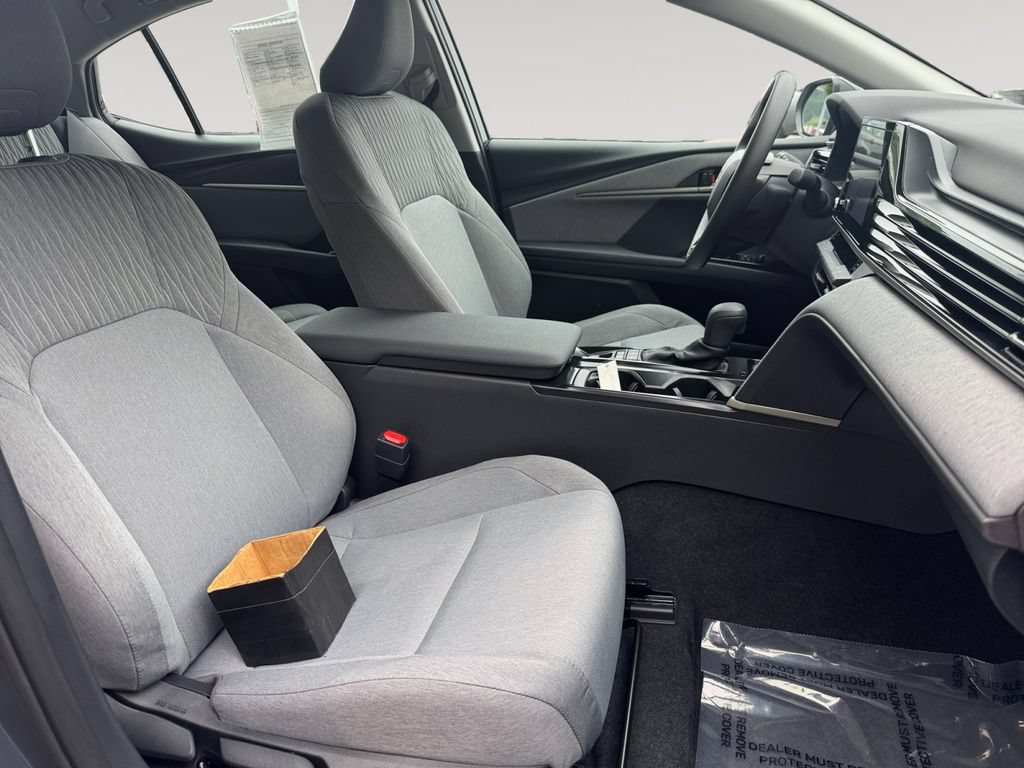 Used 2026 Toyota Camry LE w/ Convenience Package FWD image 15