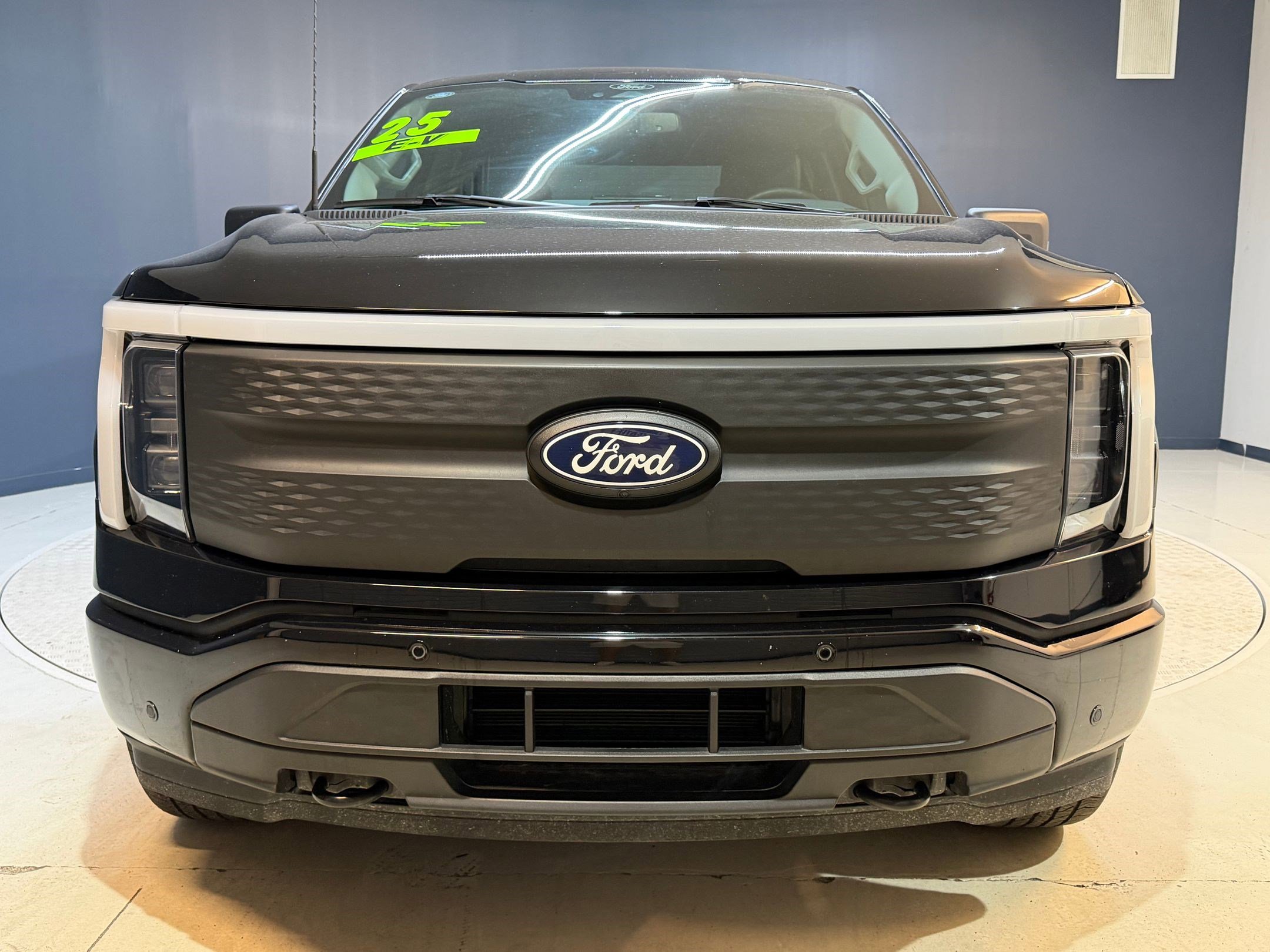 Used 2025 Ford F150 Lightning Flash AWD/4WD image 6