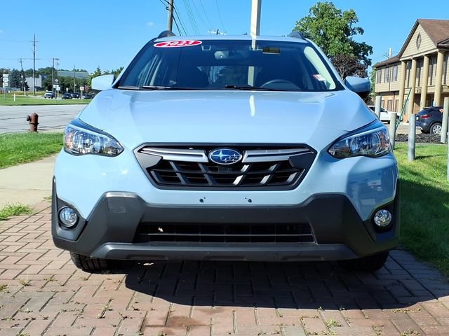 Used 2023 Subaru Crosstrek 2.0i Premium AWD/4WD image 2