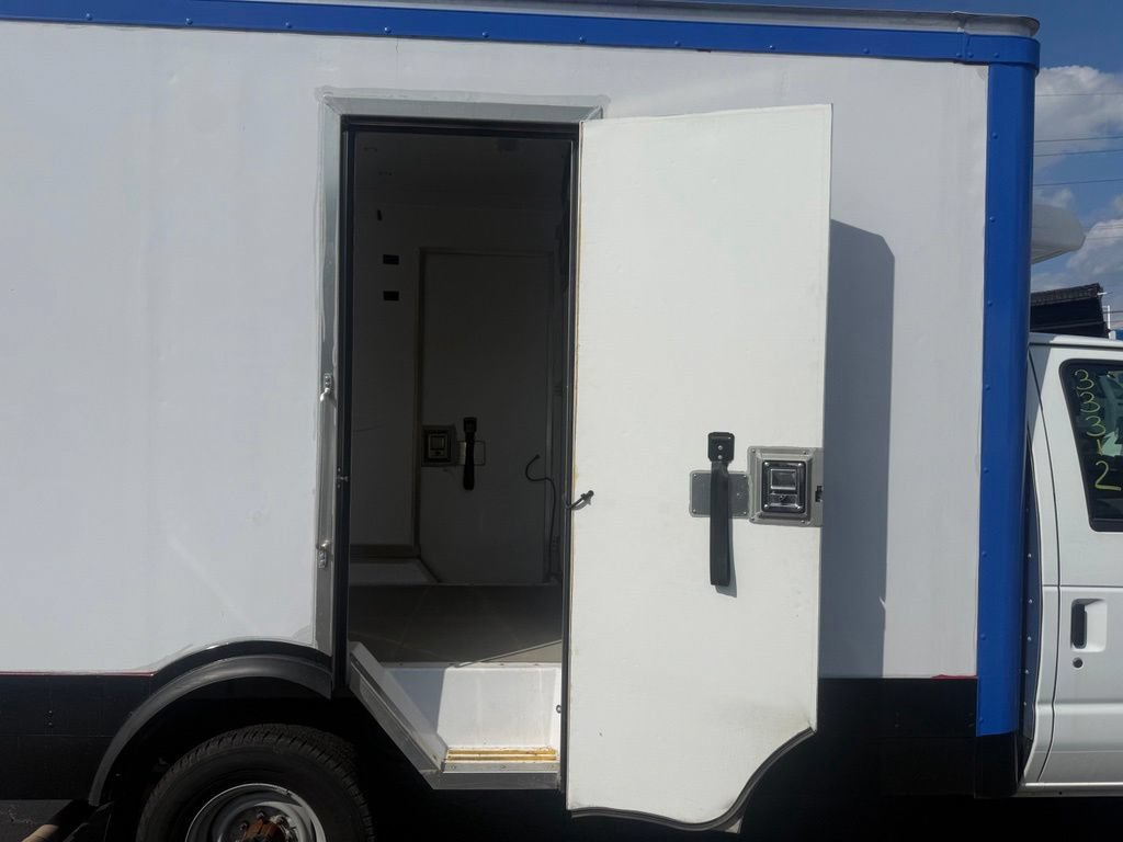 Used 2024 Ford E-350 and Econoline 350 Super Duty w/ Power Windows & Locks Group RWD image 45