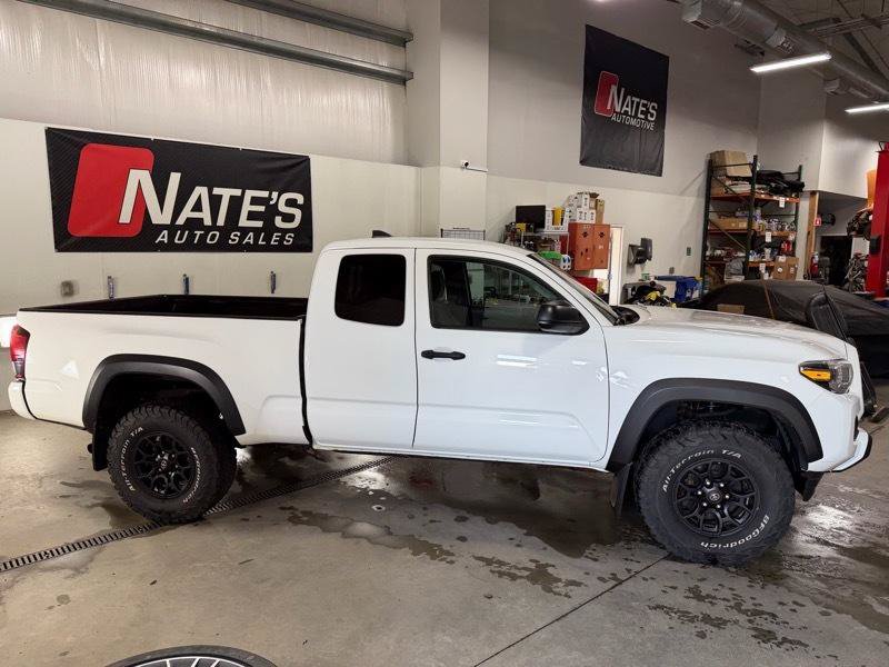 Used 2019 Toyota Tacoma SR w/ SX Package AWD/4WD image 3