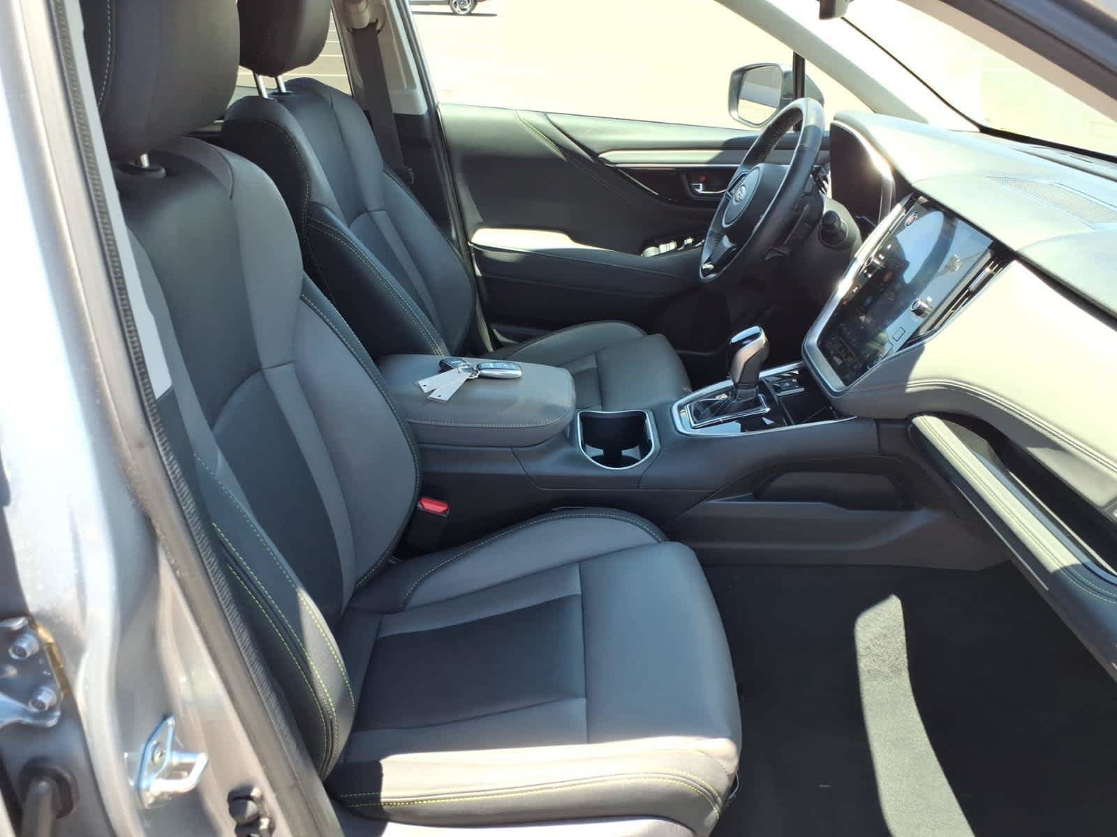 Used 2025 Subaru Outback Onyx Edition AWD/4WD image 19
