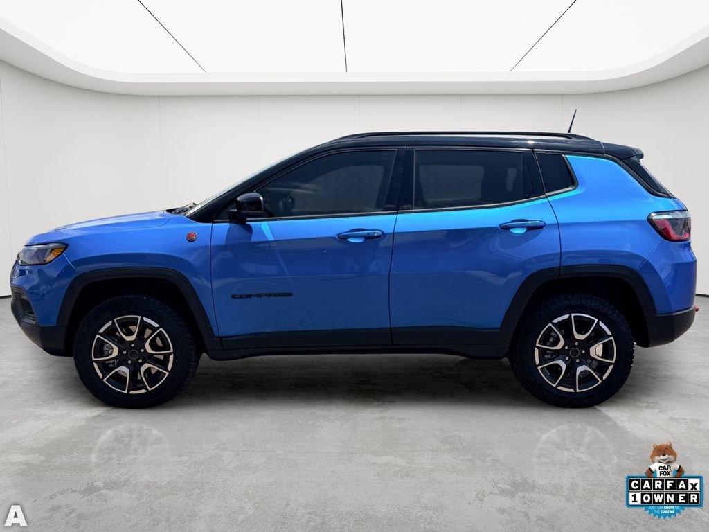 Certified 2026 Jeep Compass Trailhawk AWD/4WD image 3