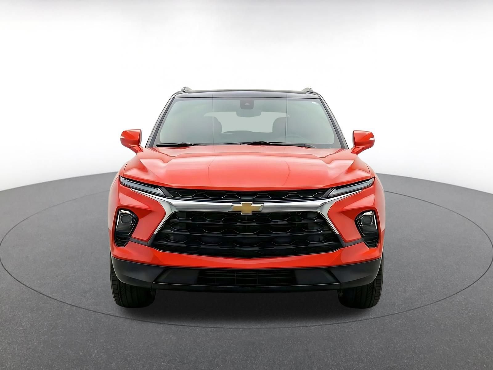 Used 2026 Chevrolet Blazer LT AWD/4WD image 2