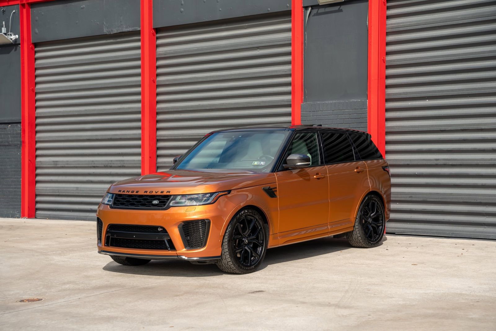 Used 2020 Land Rover Range Rover Sport SVR image 13