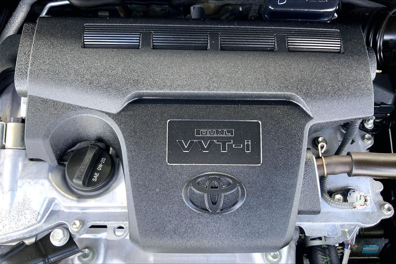 Used 2017 Toyota Camry XLE w/ Moonroof Package FWD image 32
