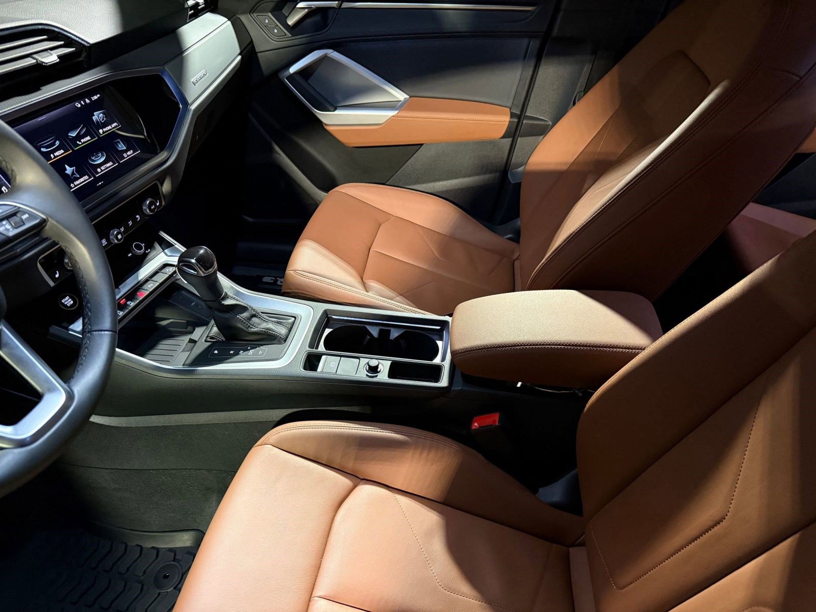 Certified 2025 Audi Q3 2.0T Premium w/ Convenience Package image 16