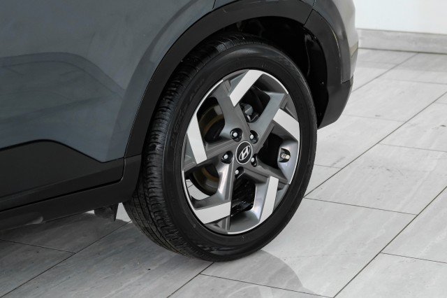 Used 2024 Hyundai Venue SEL FWD image 57