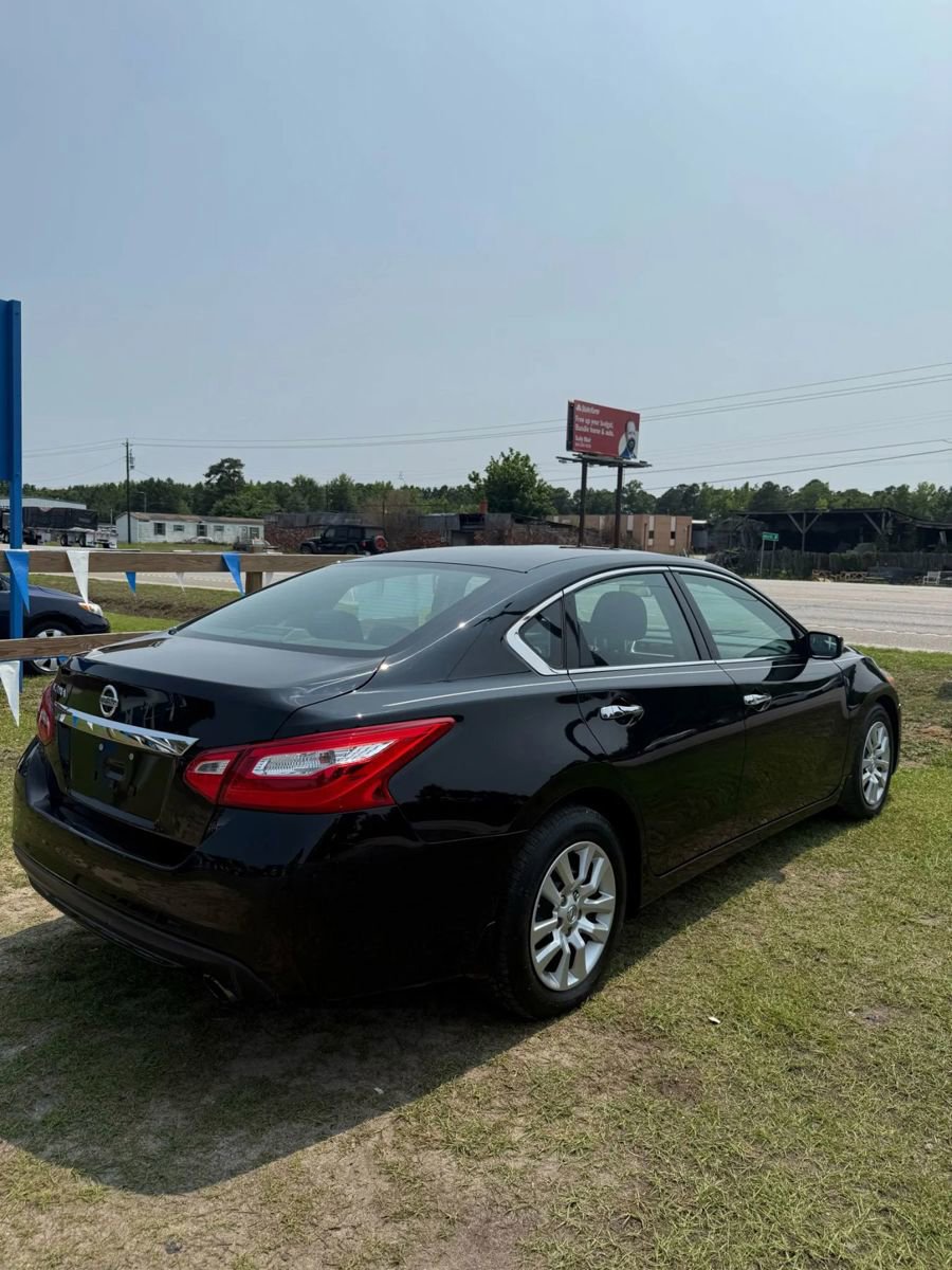 Used 2017 Nissan Altima 2.5 S w/ Power Driver Seat Package image 6
