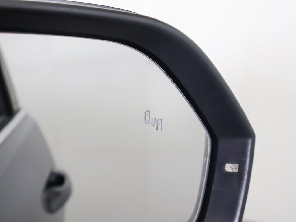 Used 2025 Volkswagen Atlas SE image 39