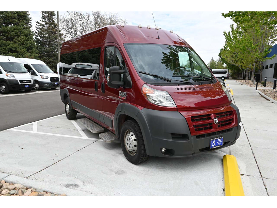 Used 2016 RAM ProMaster 2500 w/ Premium Appearance Group FWD image 3