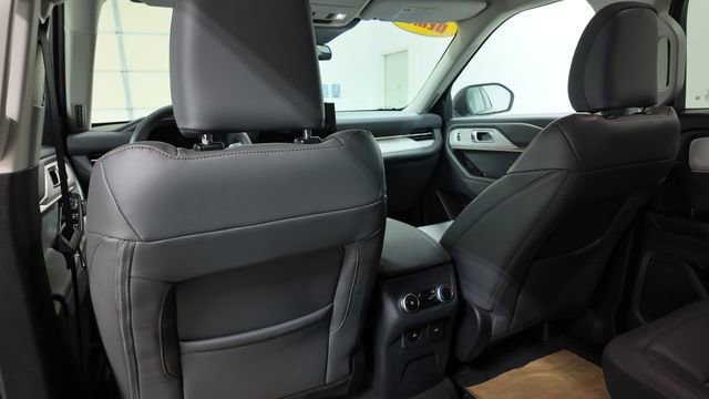 Used 2026 Ford Explorer Active w/ Active Comfort Package AWD/4WD image 18