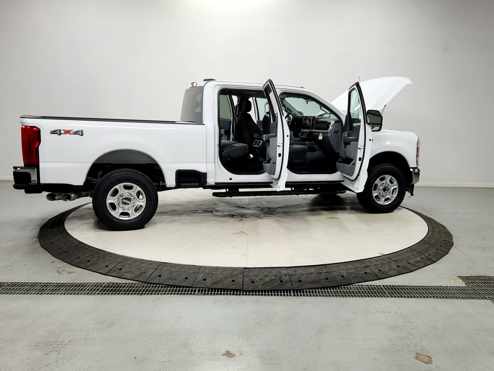 New 2026 Ford F250 XLT image 16