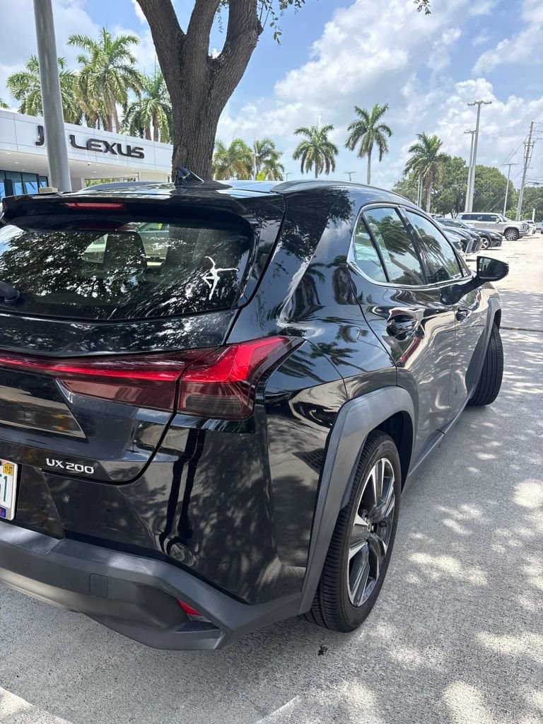 Used 2020 Lexus UX 200 w/ Accessory Package FWD image 7