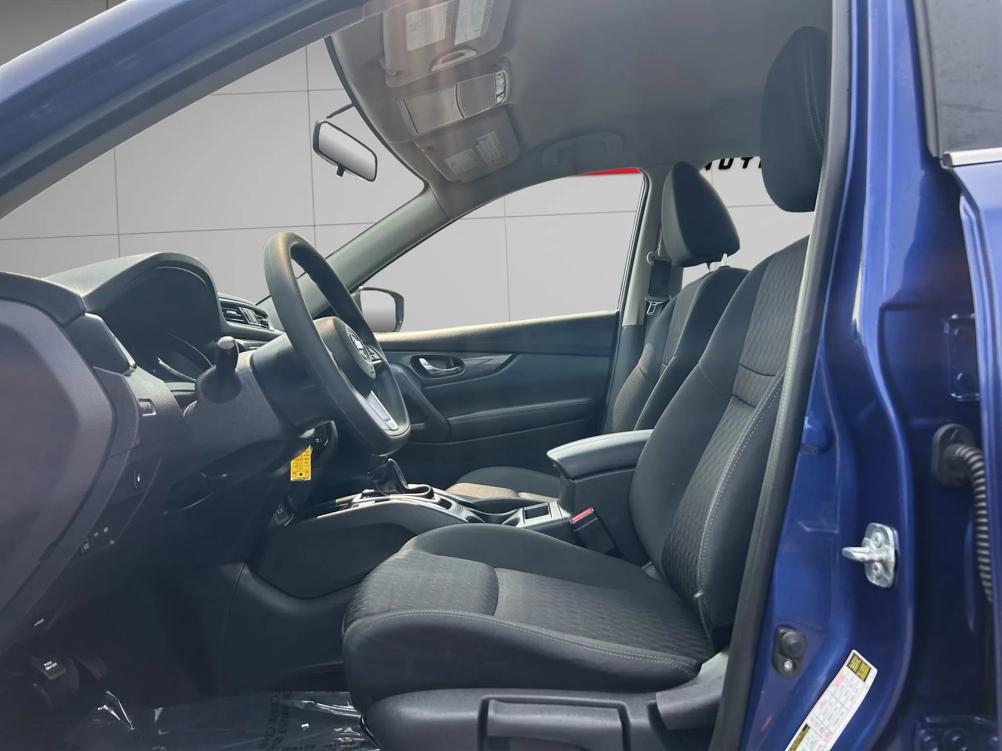 Used 2018 Nissan Rogue S image 11