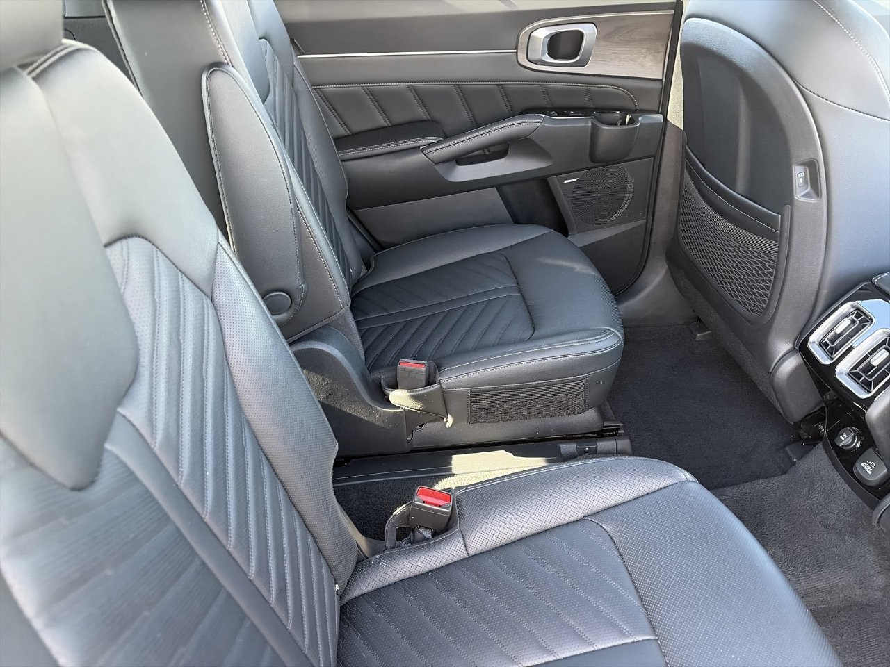 Certified 2026 Kia Sorento SX Prestige AWD/4WD image 12
