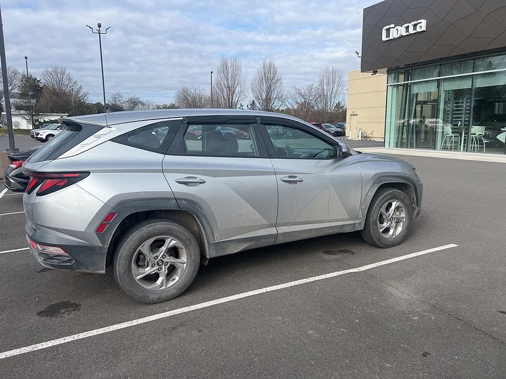 Used 2024 Hyundai Tucson SE image 3