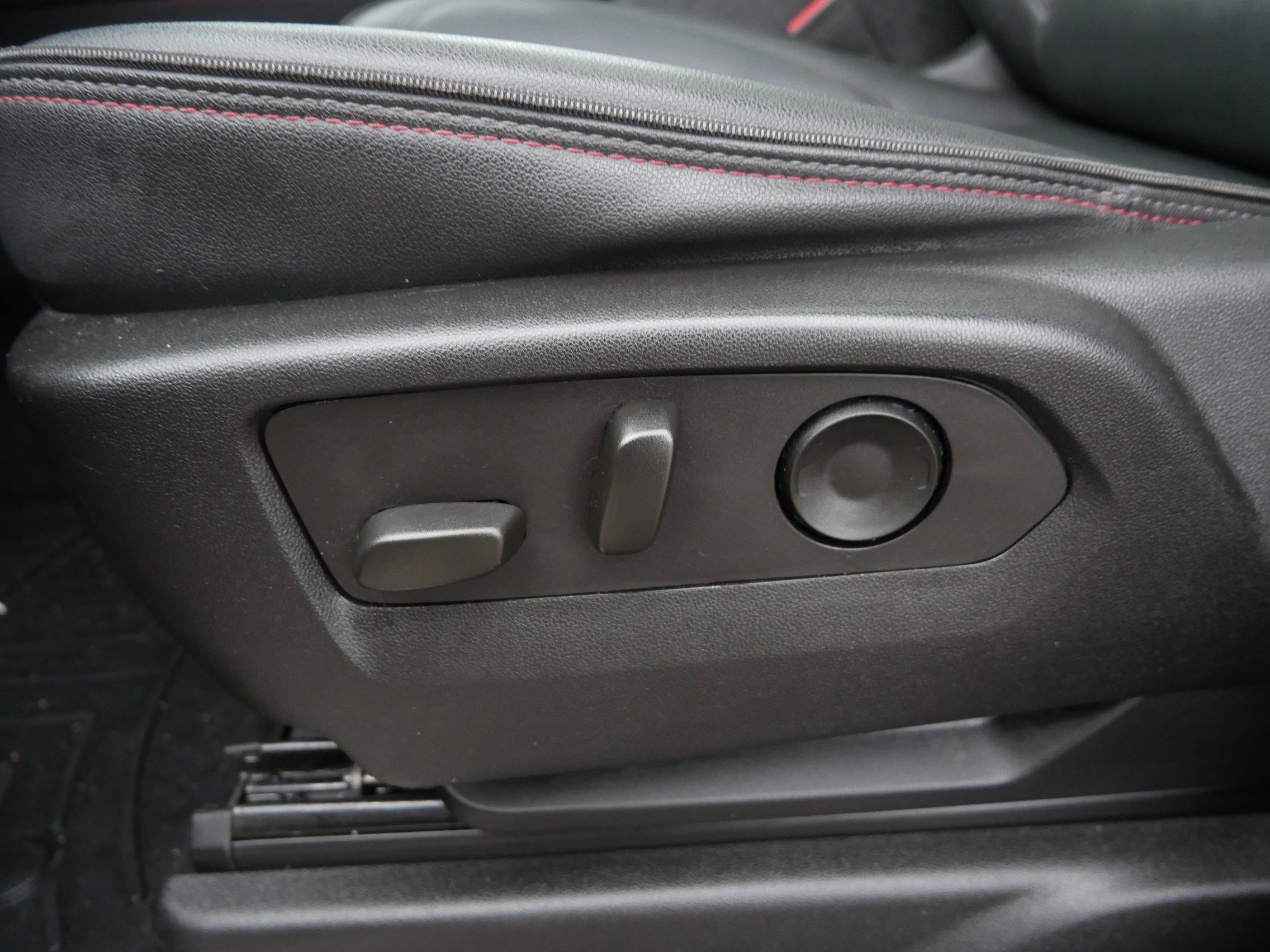 Used 2023 Chevrolet Suburban RST image 24