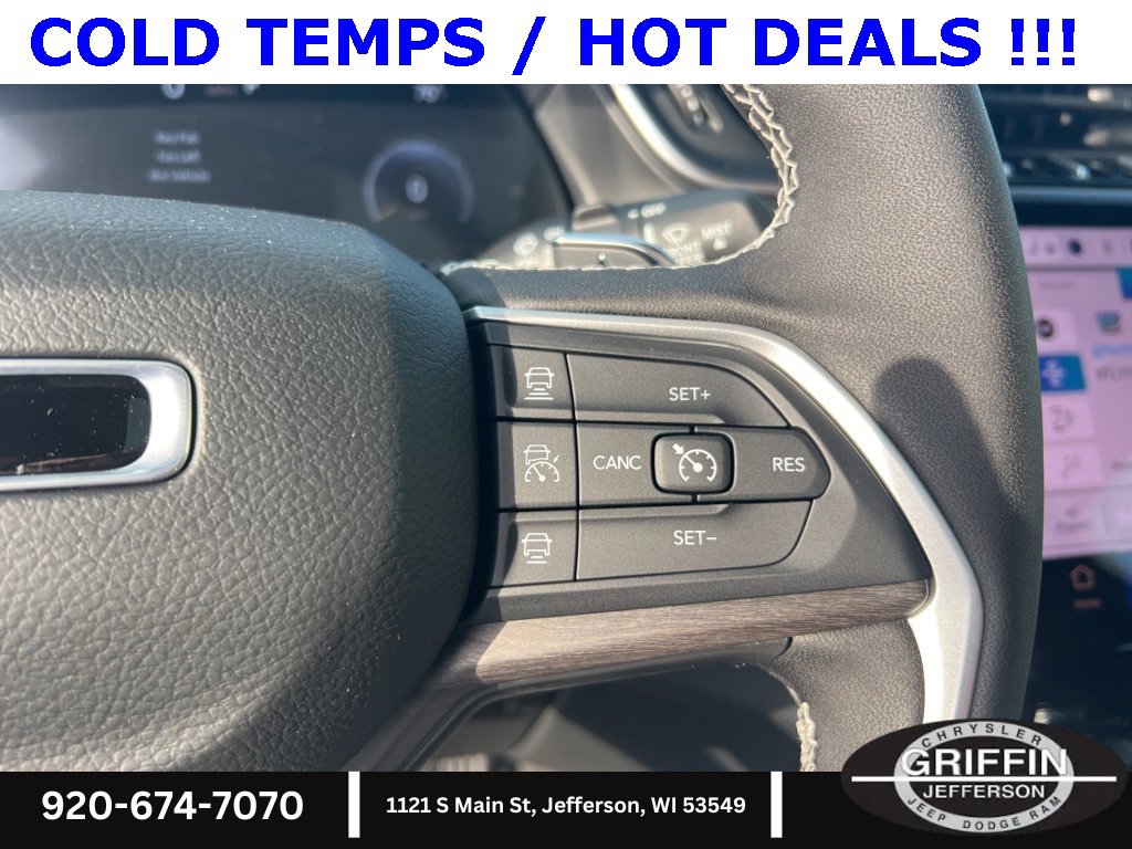 New 2025 Jeep Grand Cherokee Limited w/ Black Appearance Package image 21