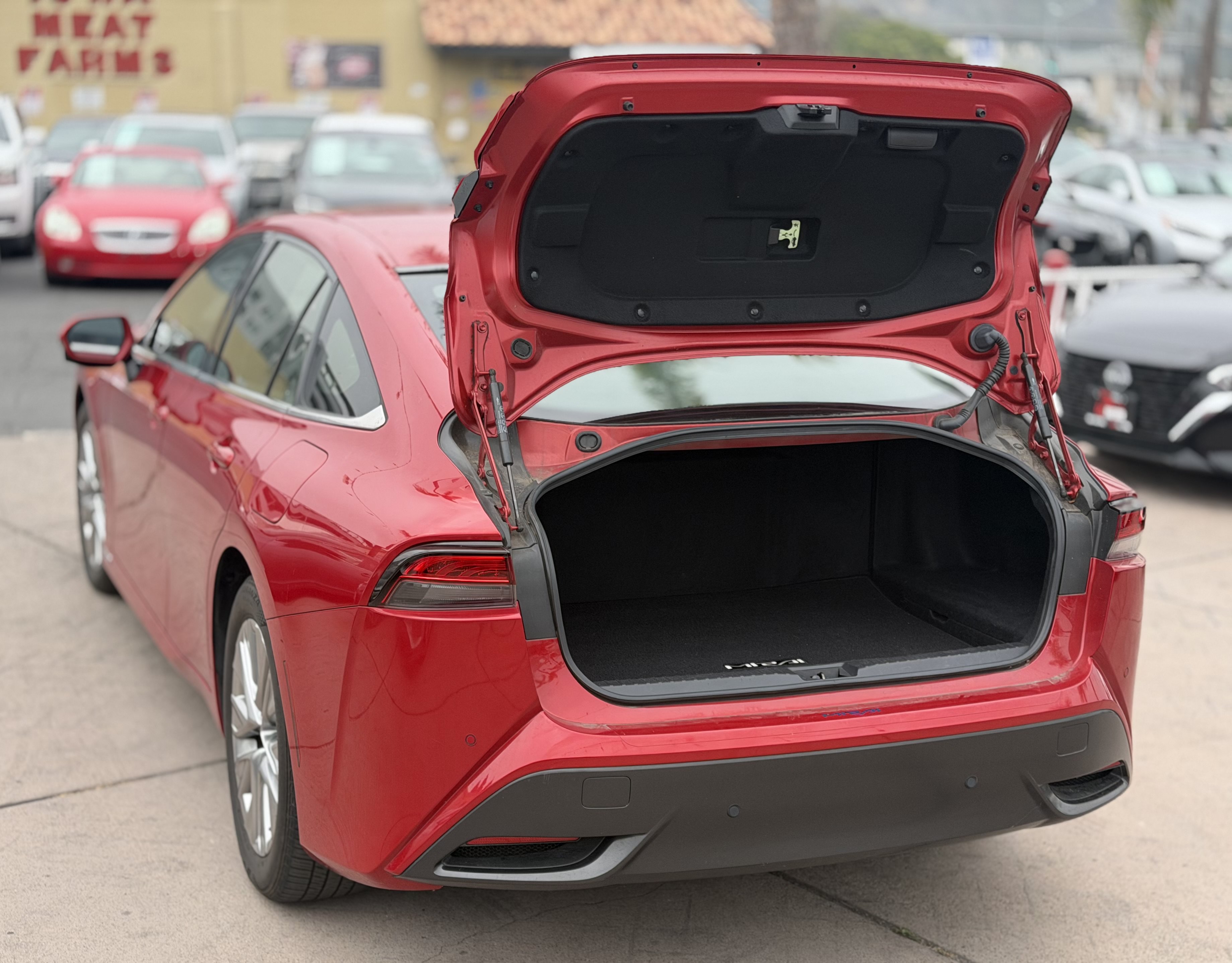 Used 2023 Toyota Mirai w/ Advanced Technology Package RWD image 9