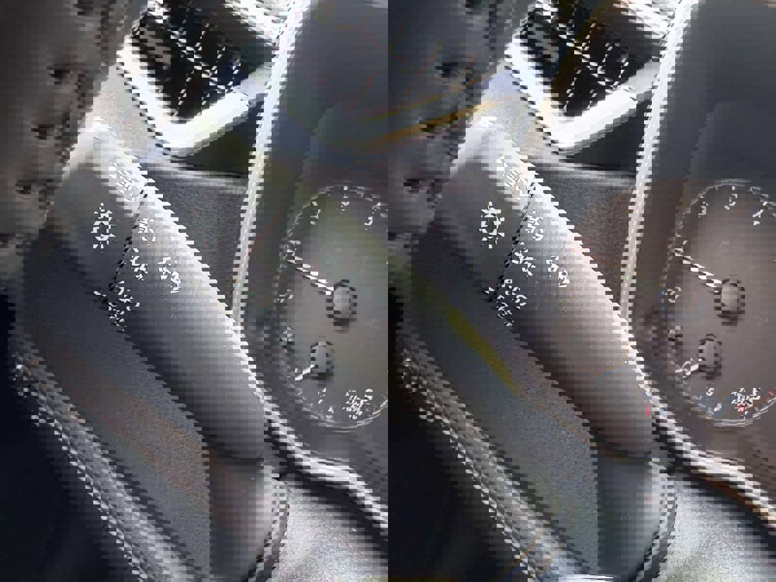 Used 2024 Toyota Corolla SE image 26