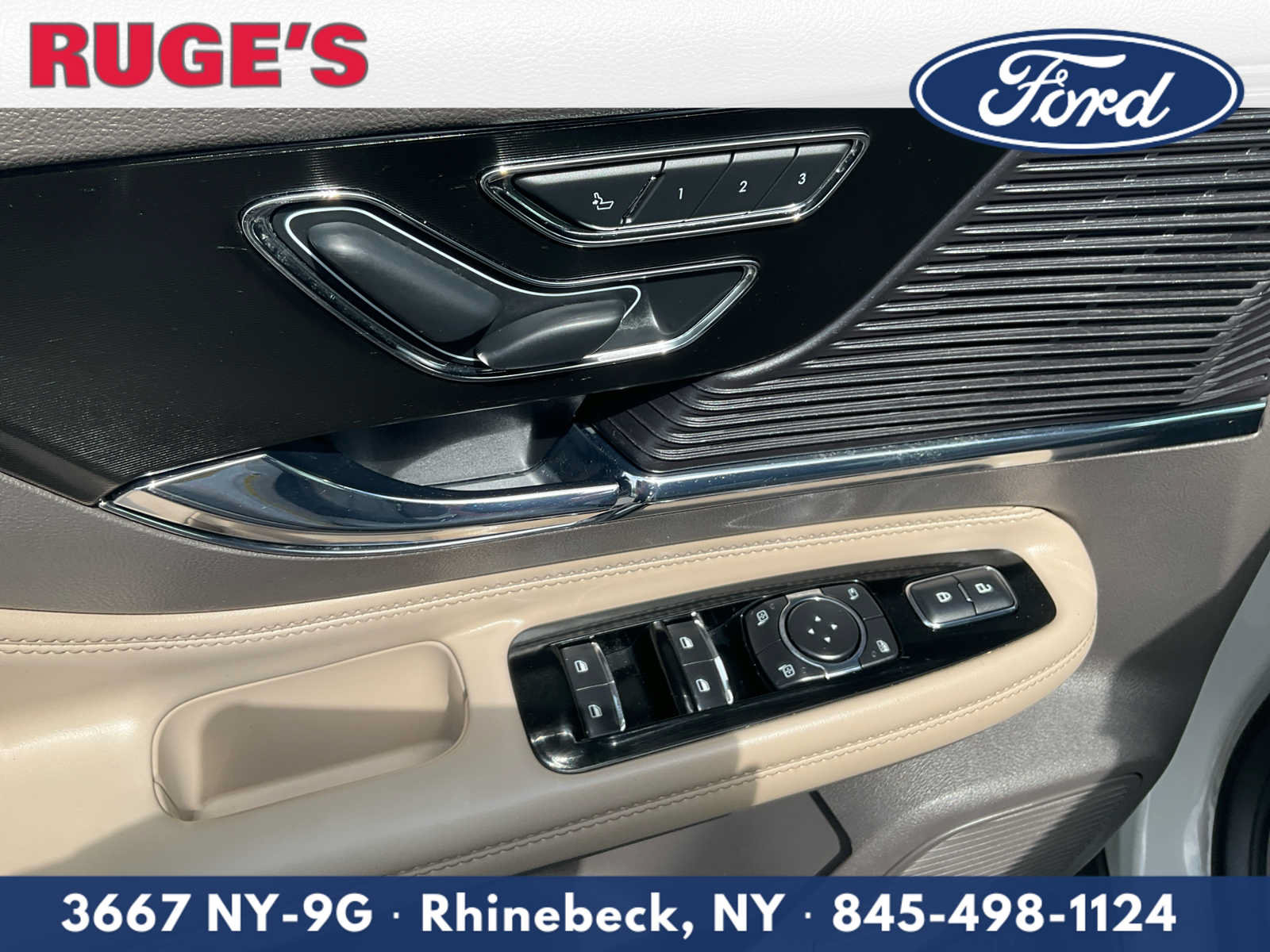Used 2022 Lincoln Corsair AWD w/ Premium Package image 17