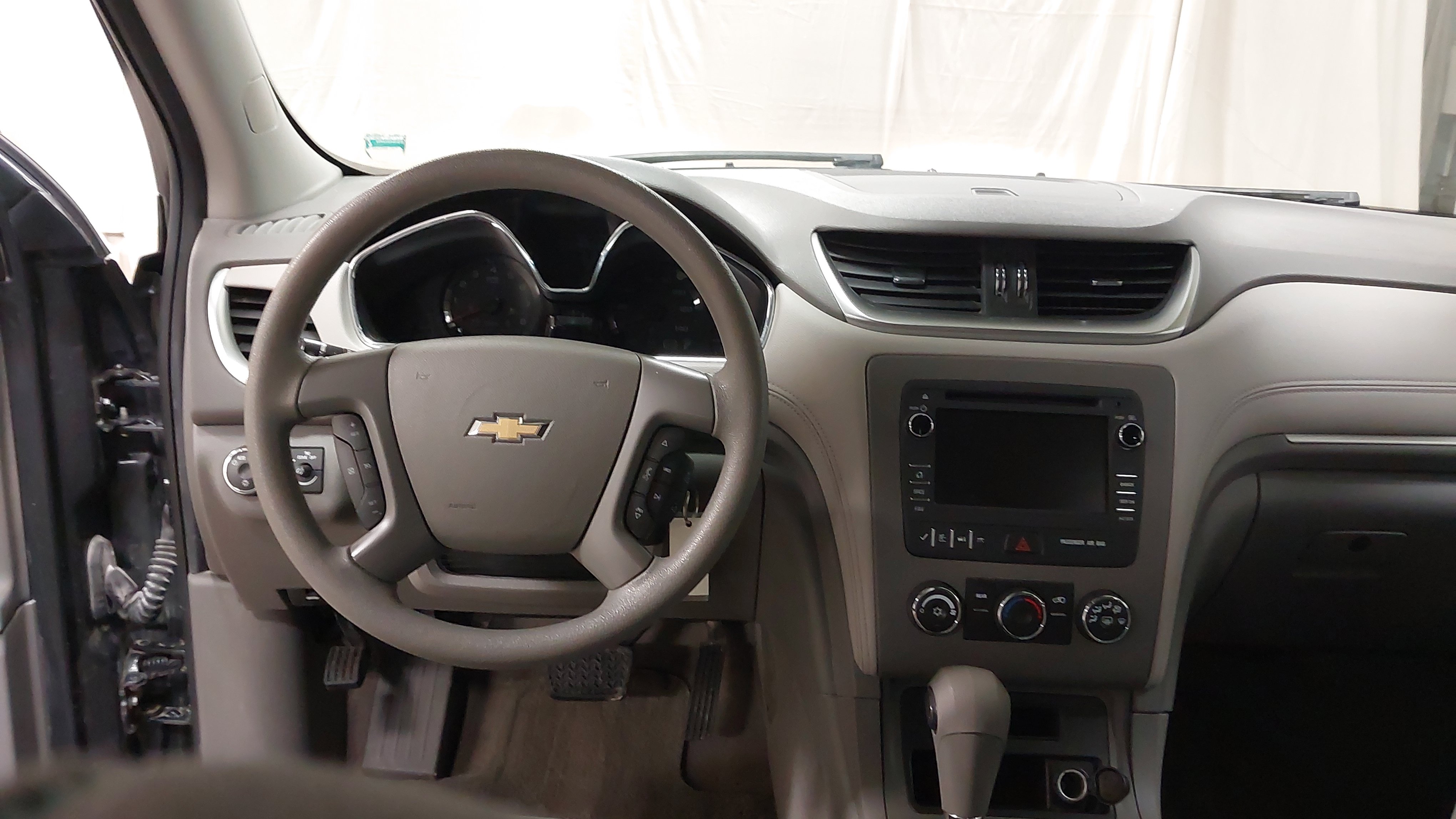 Used 2014 Chevrolet Traverse LS FWD image 26