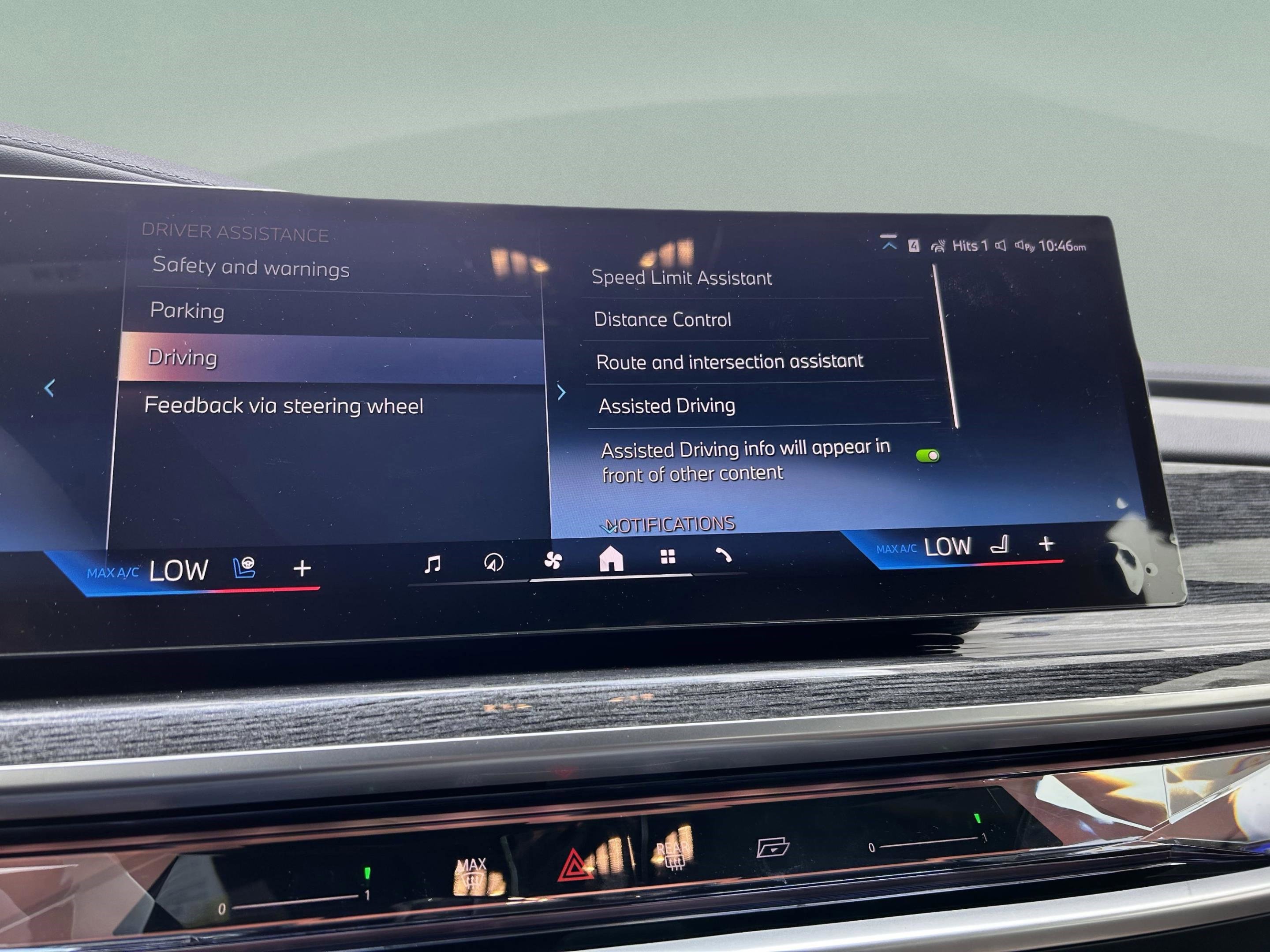 Used 2025 BMW 750e xDrive w/ Executive Package image 21