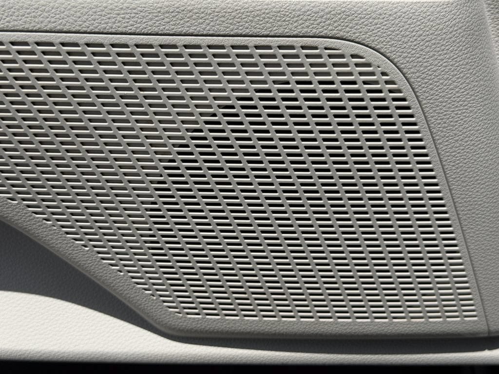 Certified 2024 Kia Carnival LX FWD image 22