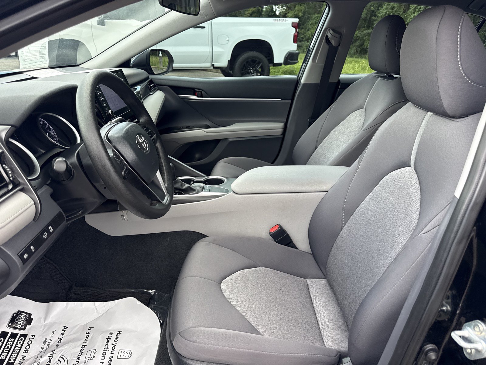 Used 2023 Toyota Camry LE FWD image 11